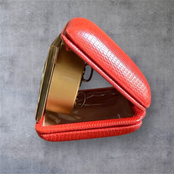 Vintage Florn Travel Alarm Clock in a Genuine Red Leather Case - Picture 3 of 11